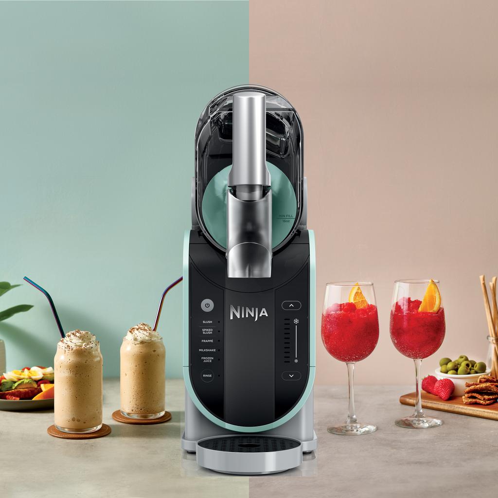 Ninja Slushi Máquina para Bebidas Congeladas de 5 Funciones con 2 Vasos Térmicos Tipo Bubble FS305CO