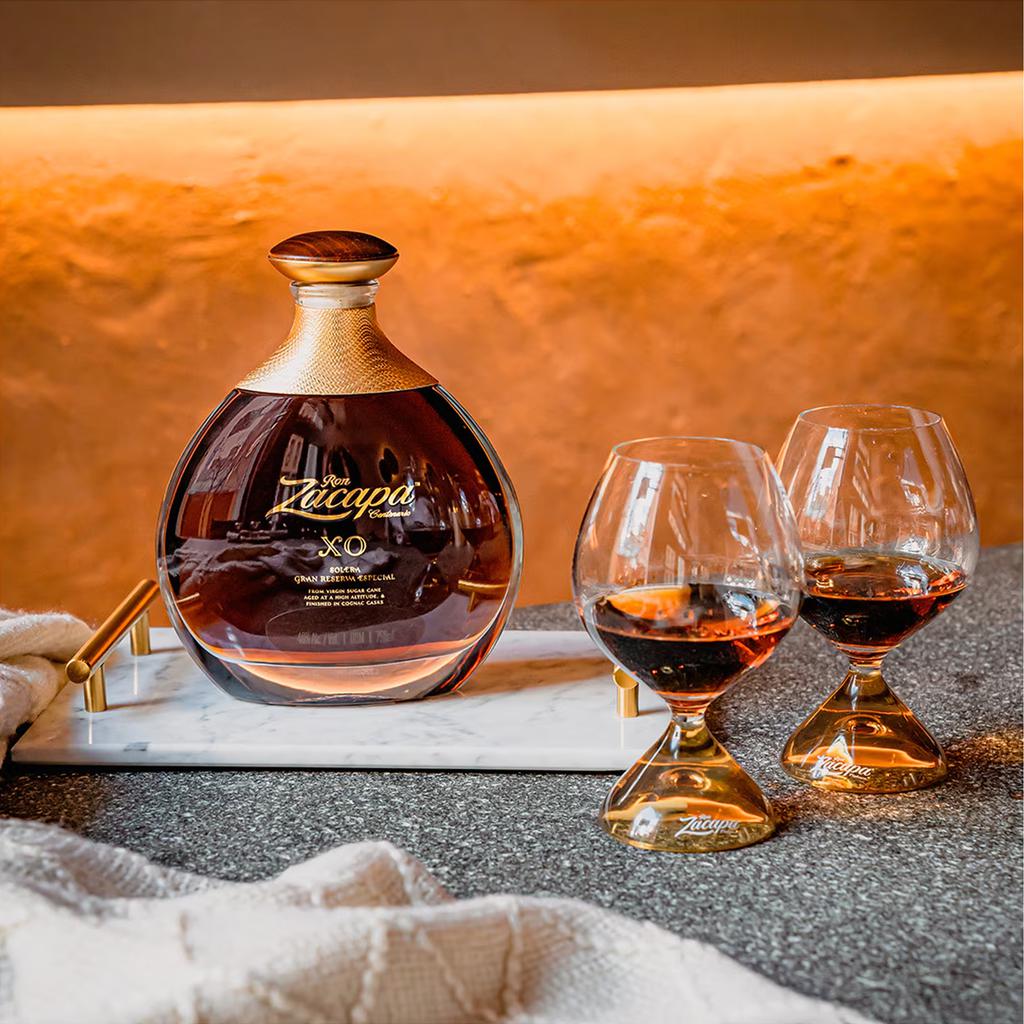 Zacapa Ron Añejo Centenario XO 750 mL / 25.36 oz