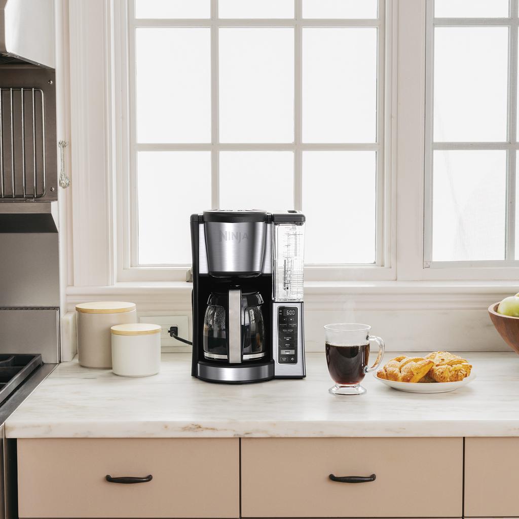 Ninja Cafetera Programable 2.8 L / 12 Tazas CE250