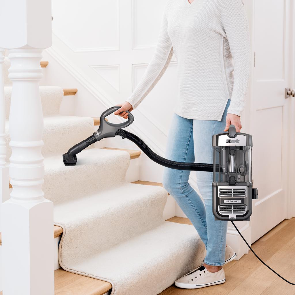 Shark Aspiradora Vertical Navigator Lift-Away con PowerFins, HairPro y Filtro HEPA Lift-Away UV730