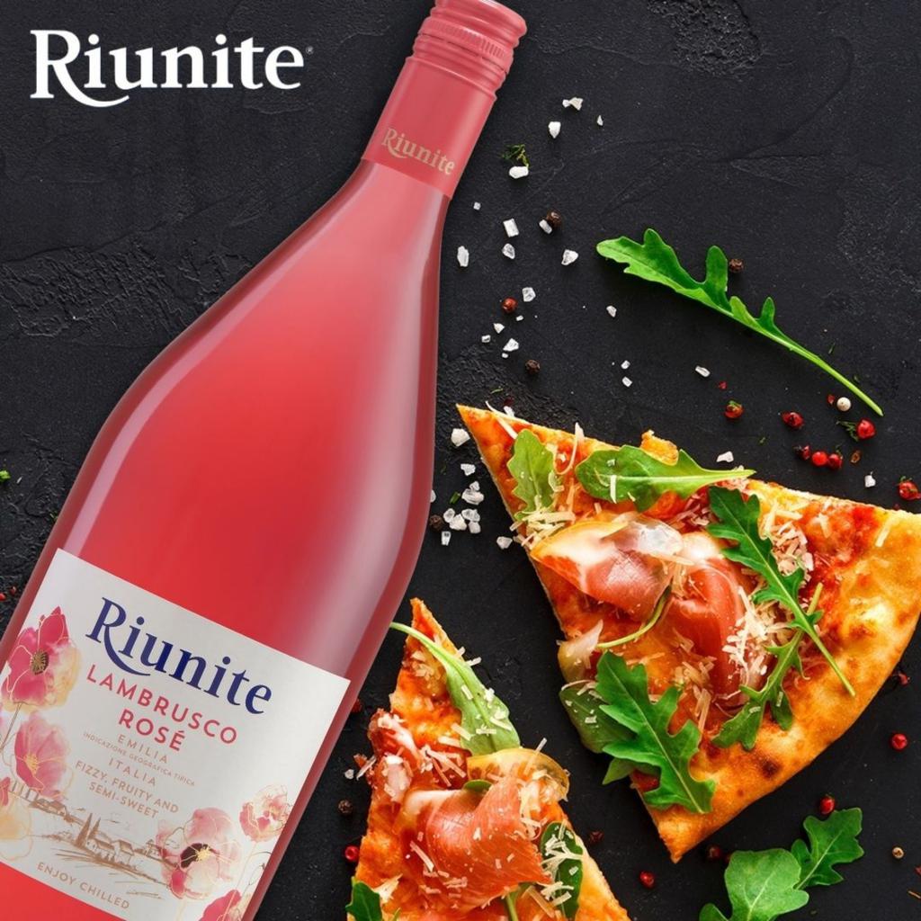 Riunite Lambrusco Vino Rose 1.5 L / 50.72 oz