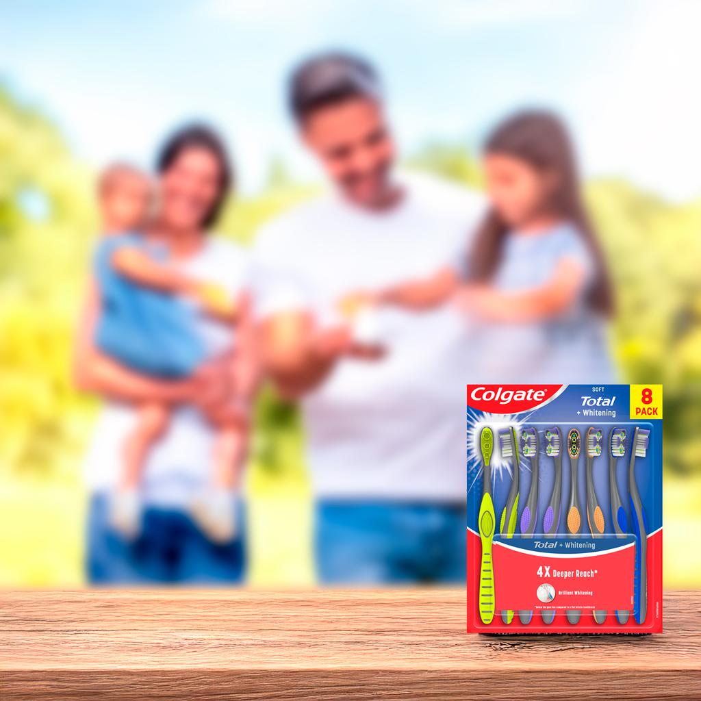 Colgate Total Whitening Cepillo de Dientes 8 Unidades