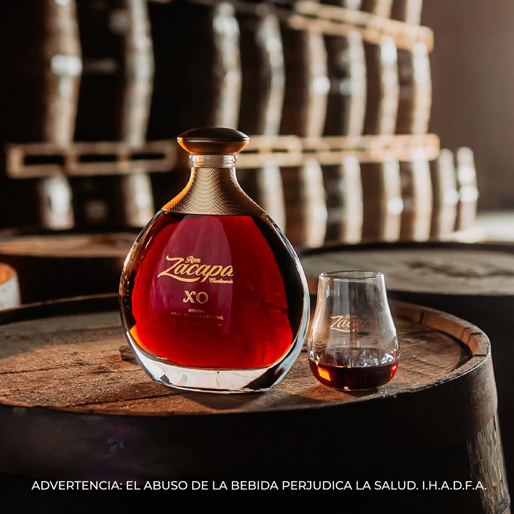 Zacapa Ron Añejo Centenario XO 750 mL / 25.36 oz