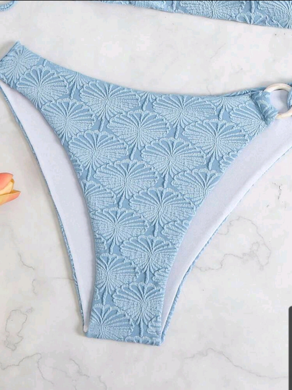 Bikini Azul Celeste con Textura Floral en Relieve