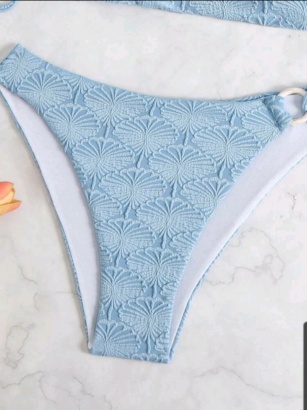 Bikini Azul Celeste con Textura Floral en Relieve