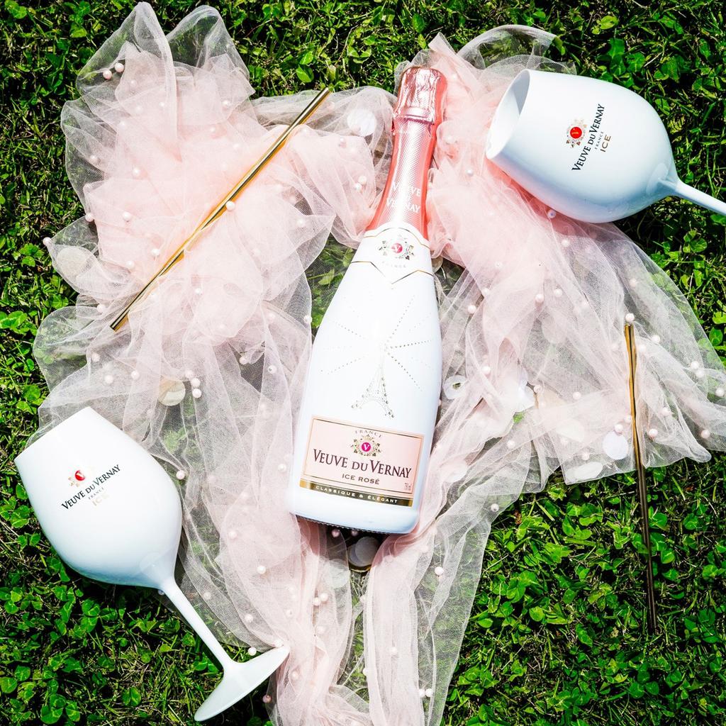 Veuve Du Vernay Vino Espumante Ice Rosé 750 mL / 25.36 oz
