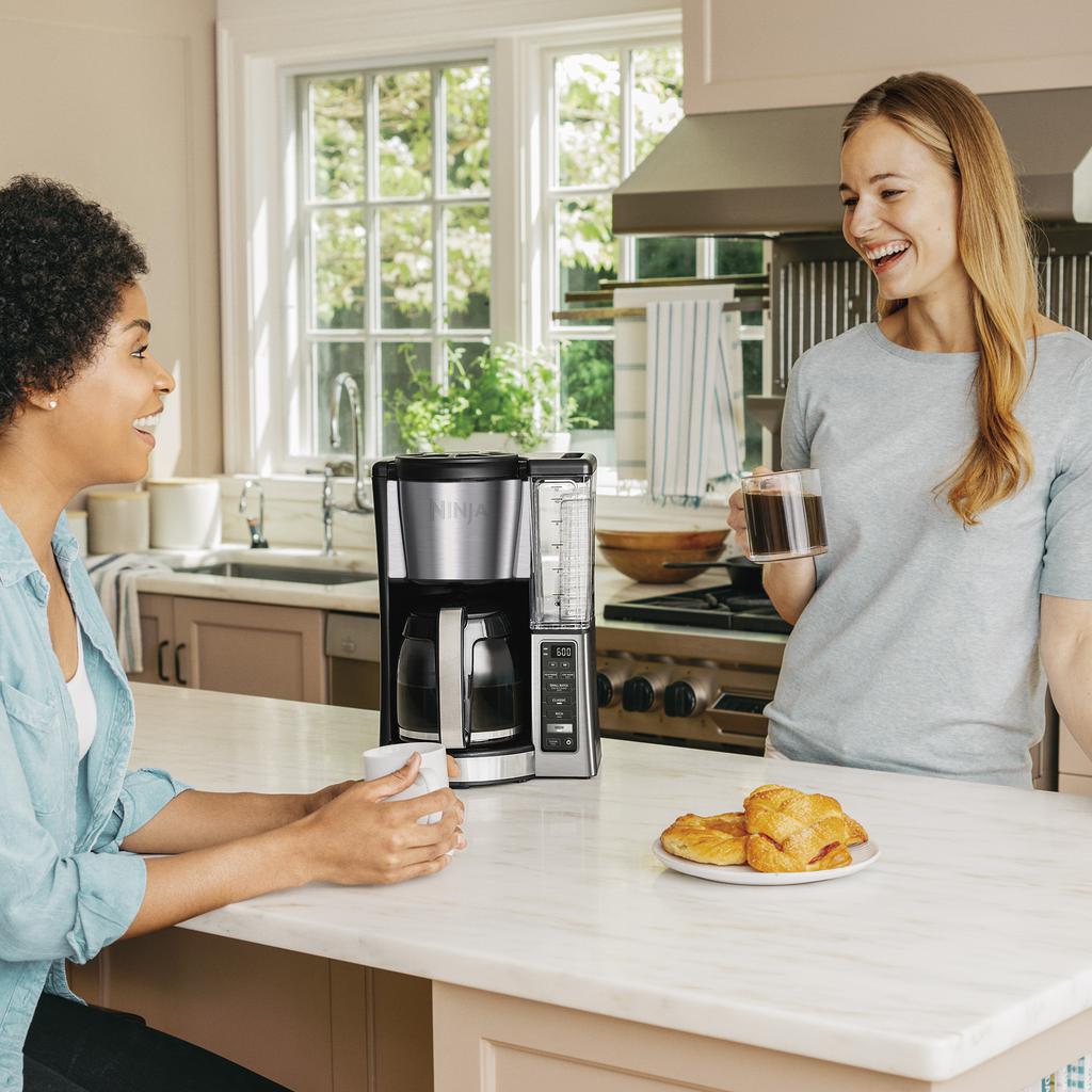Ninja Cafetera Programable 2.8 L / 12 Tazas CE250